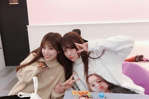 娱乐吃瓜小组长